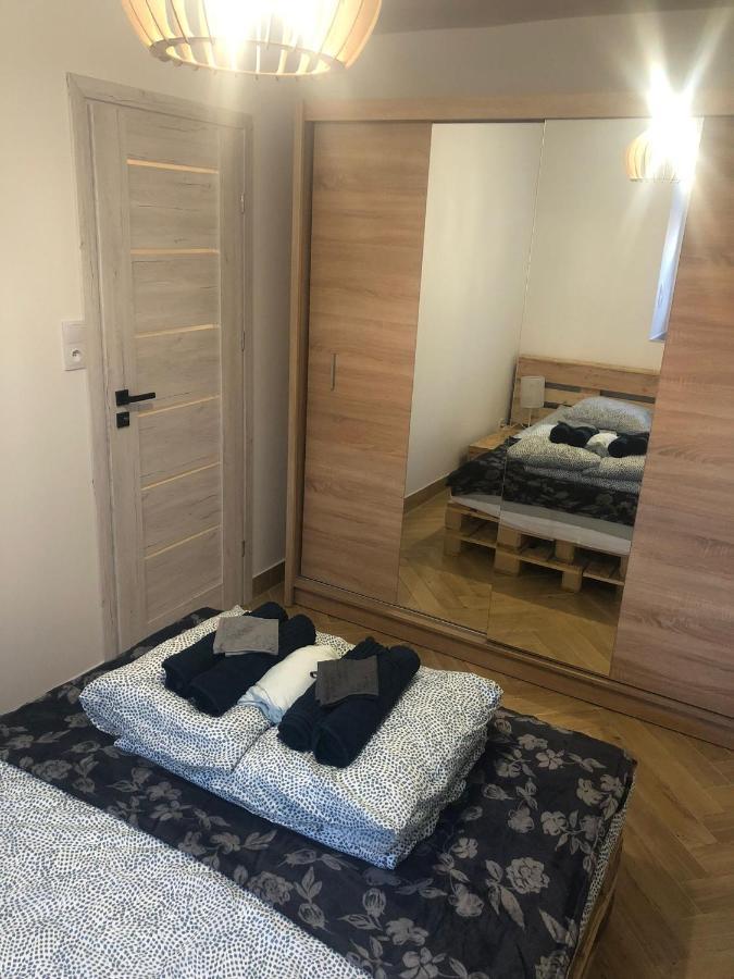 Ferienwohnung Blisko Teatru 2 Waldenburg Exterior foto